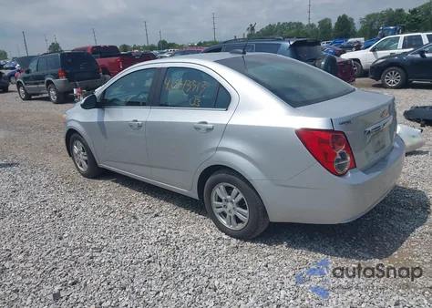 2015 Chevrolet Sonic Lt Auto z USA, uszkodzony, nr VIN 1G1JC5SHXF4203936